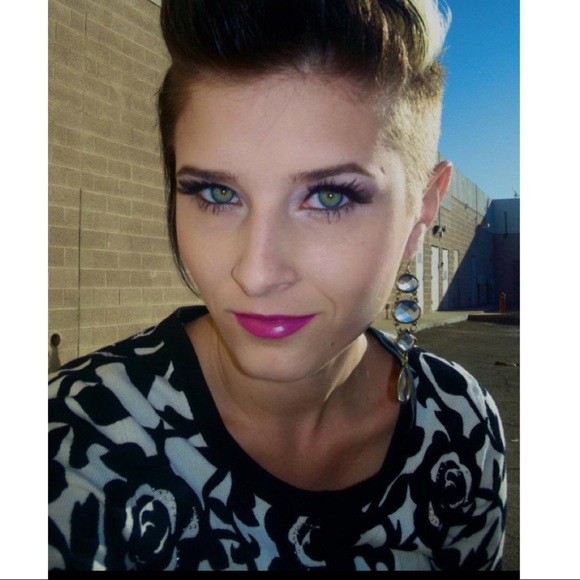 Meet your Posher, Isadore - Picture 4 of 7